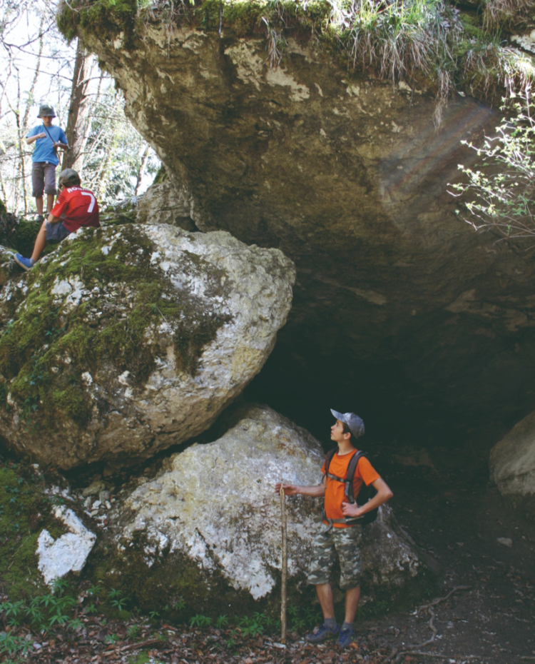 Image de Nances – La Grotte du Loup – parcours Bleu